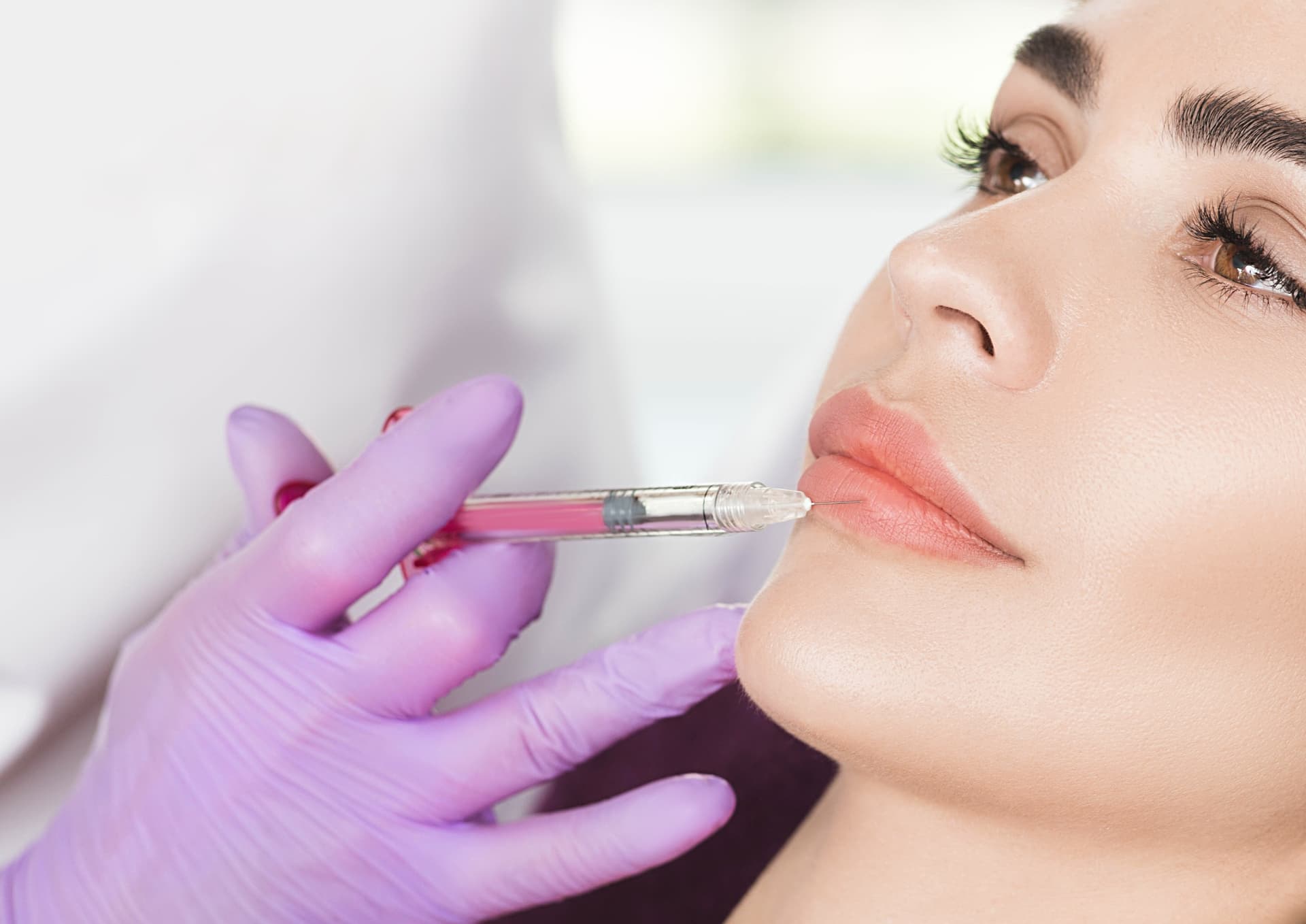 Hyaluron Nürnberg: Hyaluron oder Botox – was eignet sich besser?