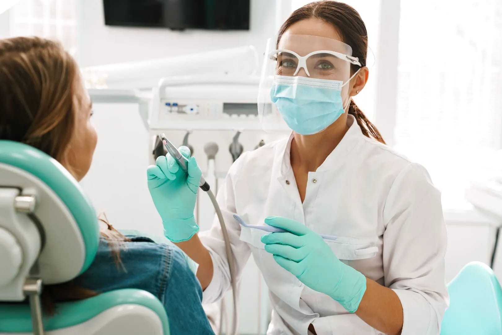 Invisalign Deutsch: Warum diese unsichtbare Zahnspange auch in Deutschland so beliebt ist