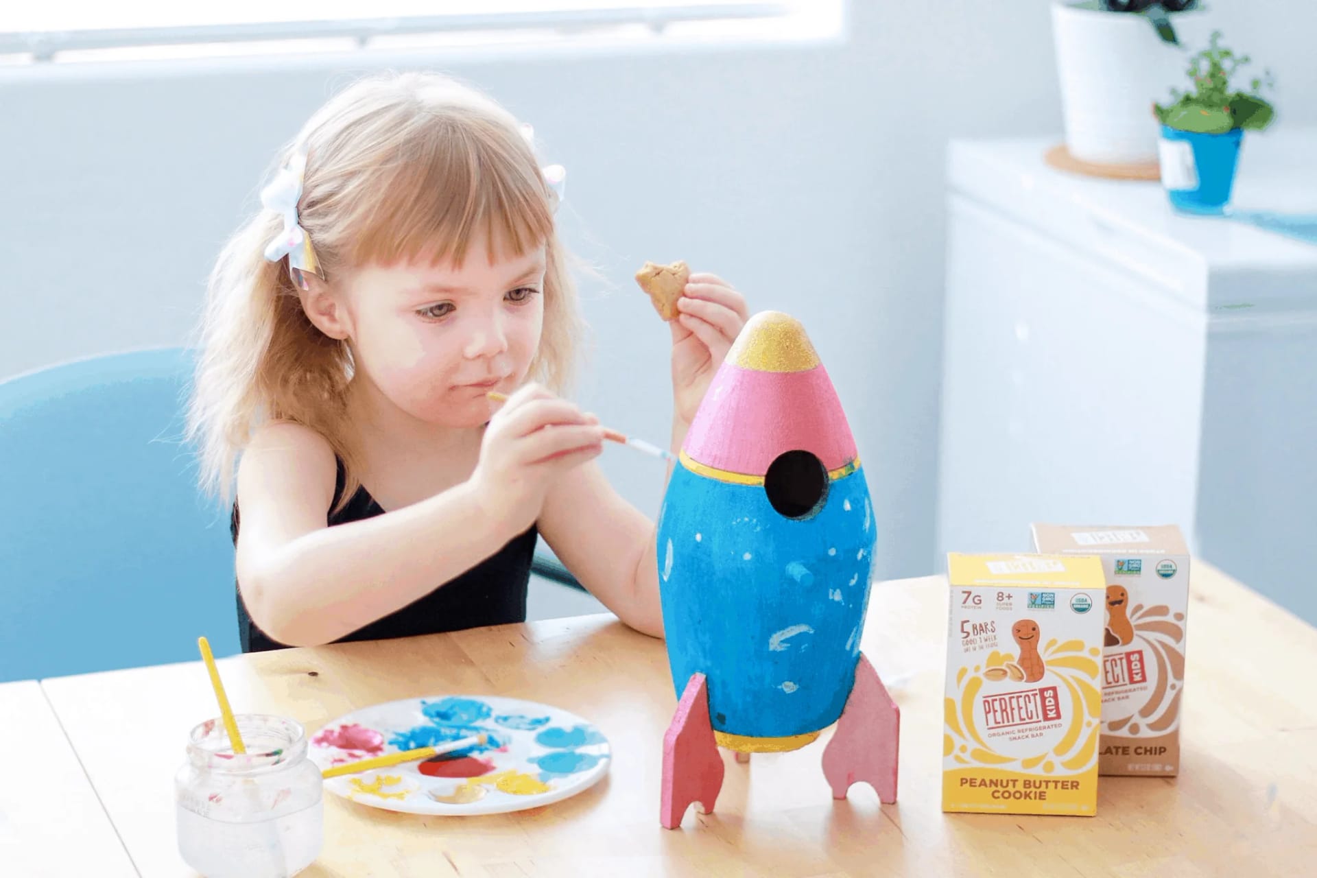 Kneten und Formen als kreative Beschaeftigung Kinder 3 Jahre