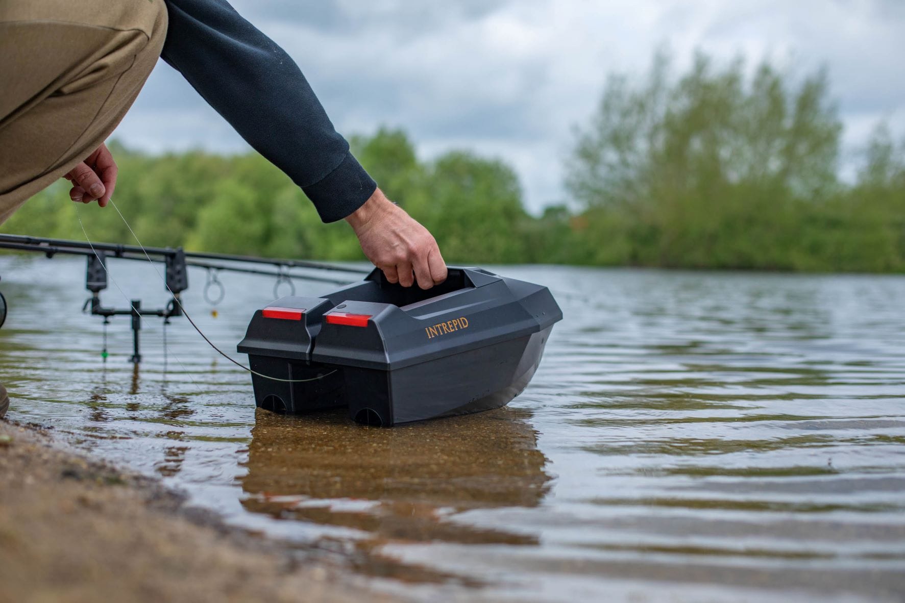 DIY Futterboote: Selbstbauanleitungen für kreative Angler