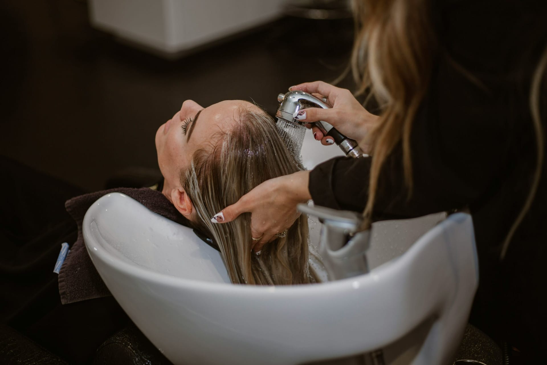 Friseur Waschtisch mit Stil und Funktionalität