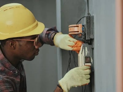 Die Bedeutung der Prüfung elektrischer Anlagen für die Umwelt