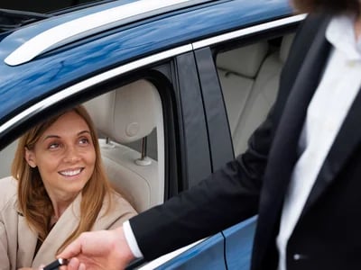 Autovermietung mit Fahrer in Marokko für luxuriöse Stadtrundfahrten