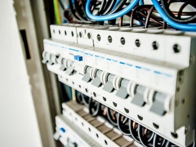DGUV V3 Prüfung: Häufige Fehler und wie man sie vermeidet
